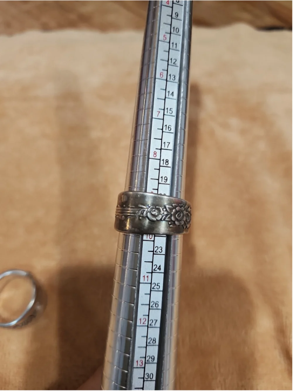 Aged Ring Size 9½ ONEIDA silverplate ROYAL ROSE